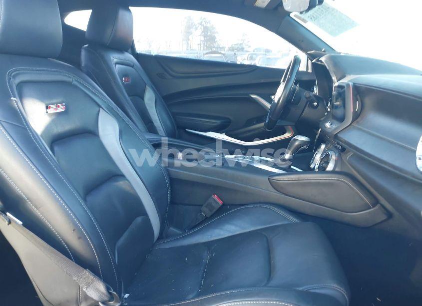 Photo 5 of 2019 Chevrolet Camaro 2SS (VIN 1G1FH1R77K0103551)