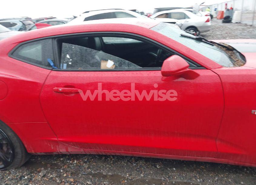 Photo 13 of 2016 Chevrolet Camaro 2SS (VIN 1G1FH1R78G0143516)