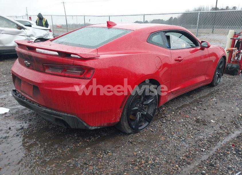 Photo 4 of 2016 Chevrolet Camaro 2SS (VIN 1G1FH1R78G0143516)