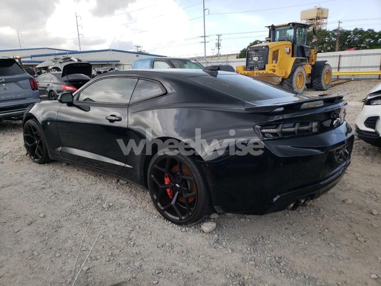 Photo 2 of 2016 CHEVROLET CAMARO SS (VIN 1G1FH1R78G0145962)