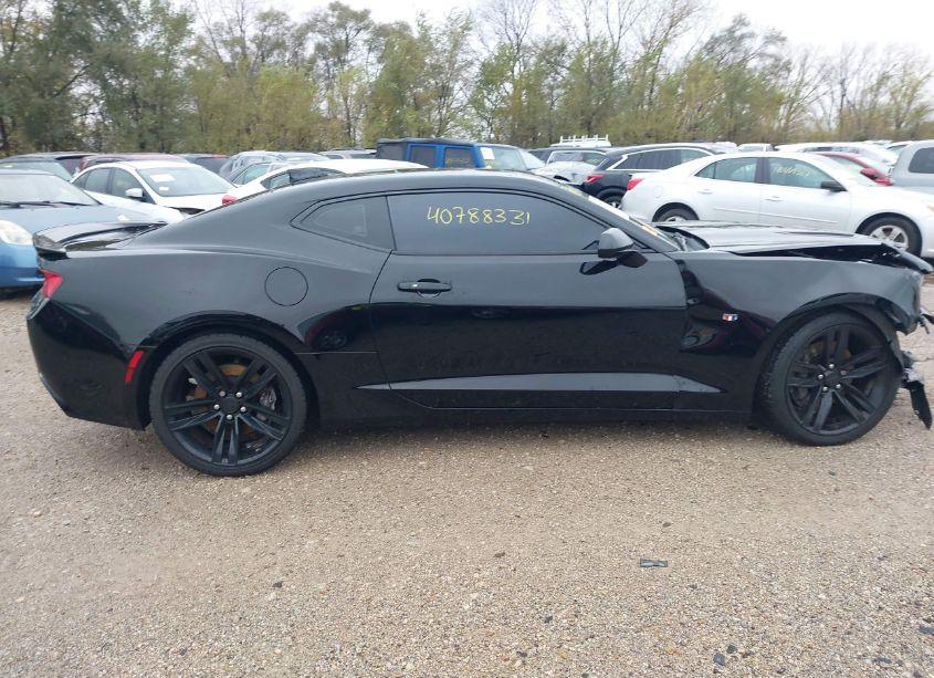 Photo 13 of 2018 Chevrolet Camaro 2SS (VIN 1G1FH1R78J0164485)