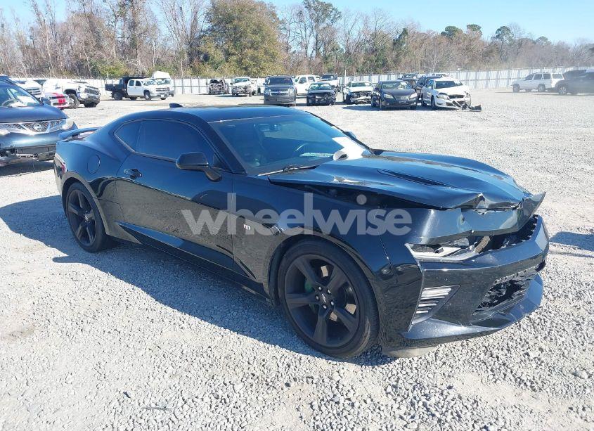 2017 Chevrolet Camaro 2SS (VIN 1G1FH1R79H0183945) main photo