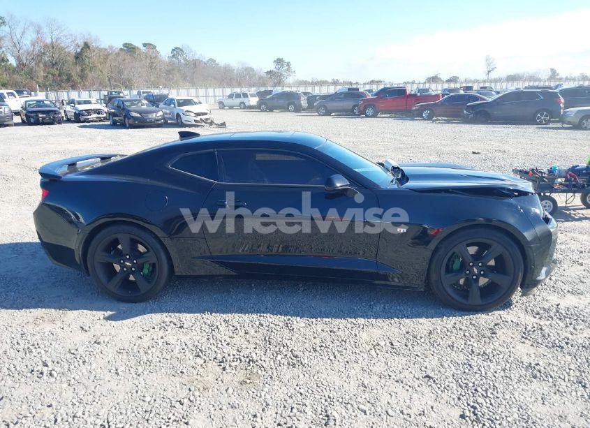 Photo 13 of 2017 Chevrolet Camaro 2SS (VIN 1G1FH1R79H0183945)