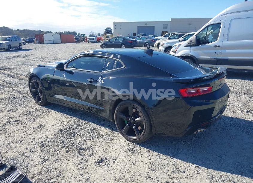 Photo 3 of 2017 Chevrolet Camaro 2SS (VIN 1G1FH1R79H0183945)