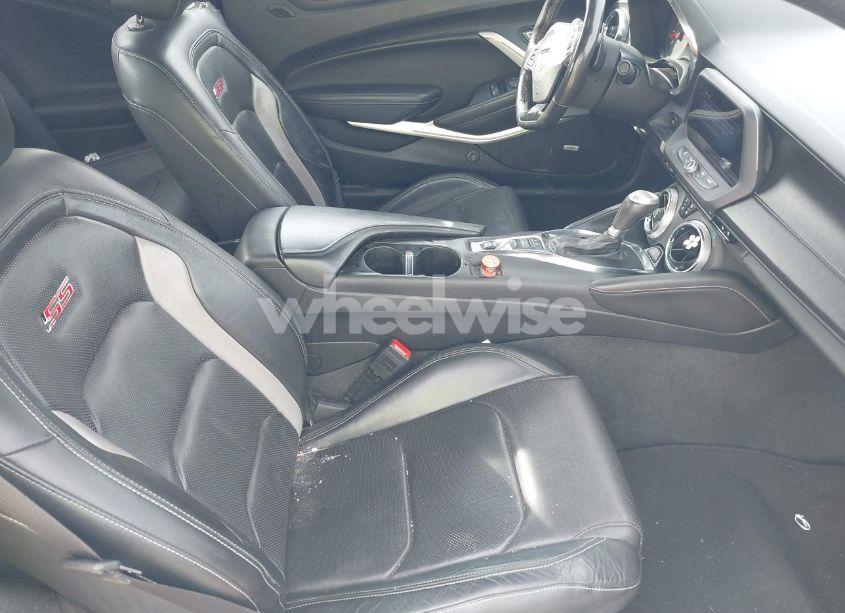 Photo 5 of 2019 Chevrolet Camaro 2SS (VIN 1G1FH1R79K0138141)