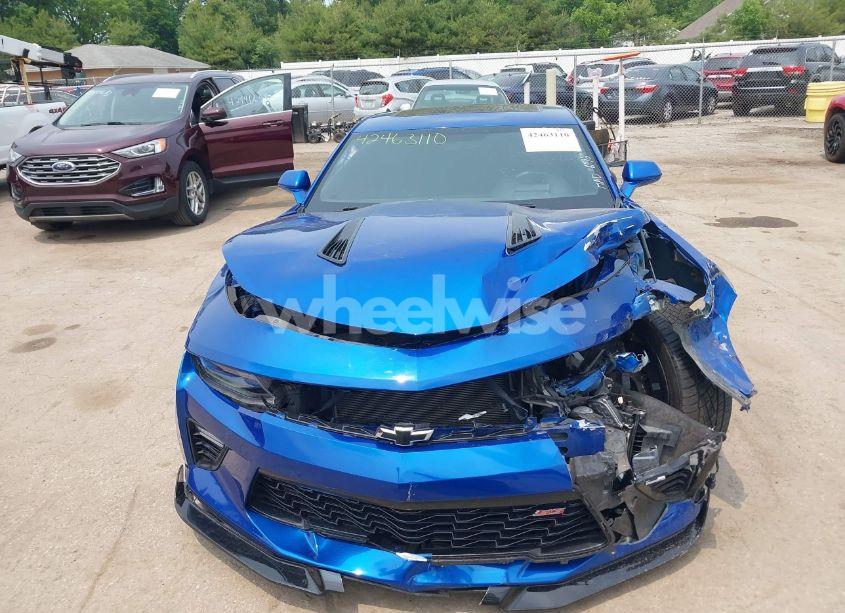 Photo 12 of 2016 Chevrolet Camaro 2SS (VIN 1G1FH1R7XG0128502)