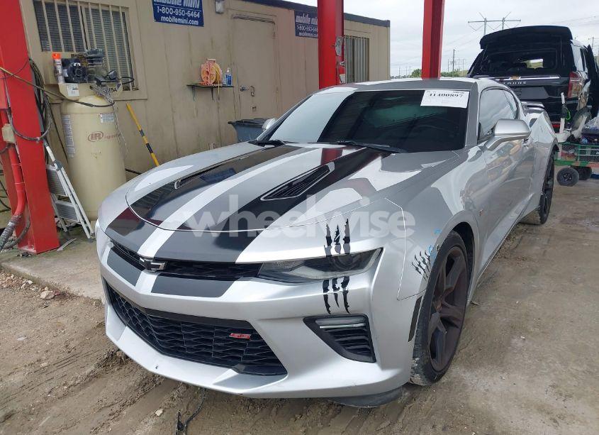 Photo 2 of 2017 Chevrolet Camaro 2SS (VIN 1G1FH1R7XH0119901)