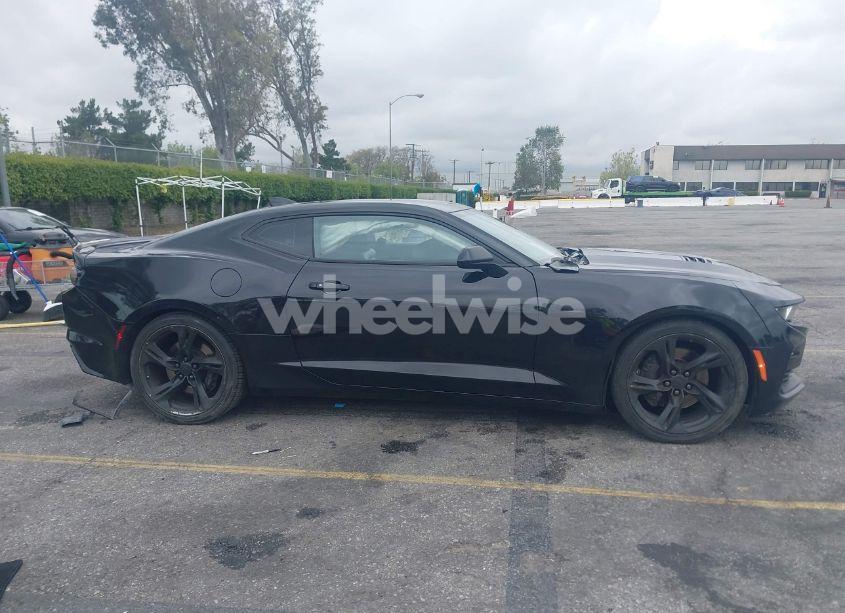 Photo 13 of 2019 Chevrolet Camaro 2SS (VIN 1G1FH1R7XK0105035)