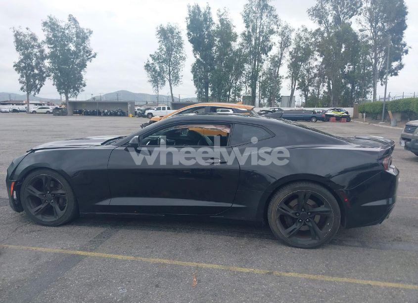 Photo 14 of 2019 Chevrolet Camaro 2SS (VIN 1G1FH1R7XK0105035)