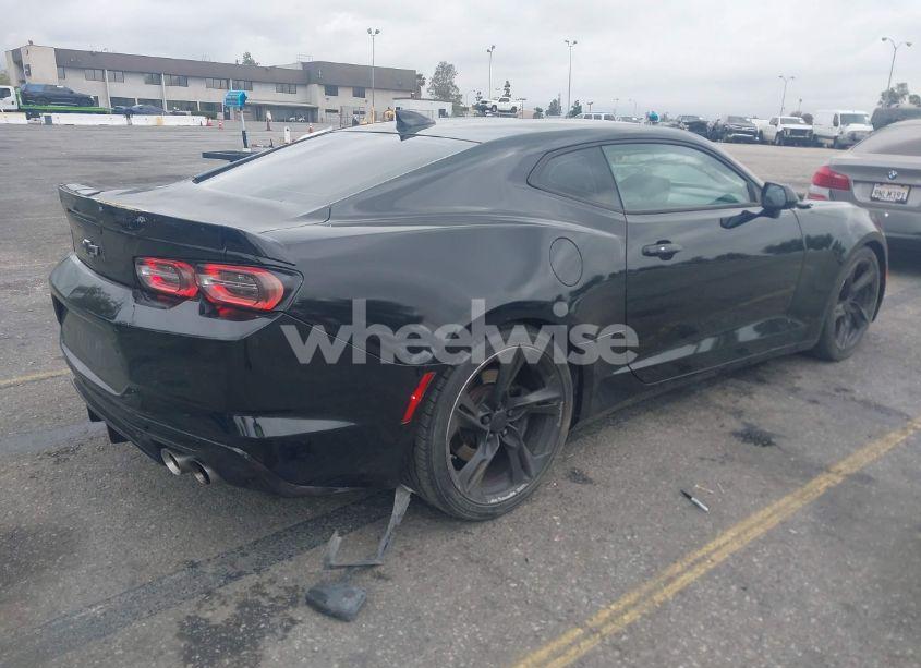 Photo 4 of 2019 Chevrolet Camaro 2SS (VIN 1G1FH1R7XK0105035)