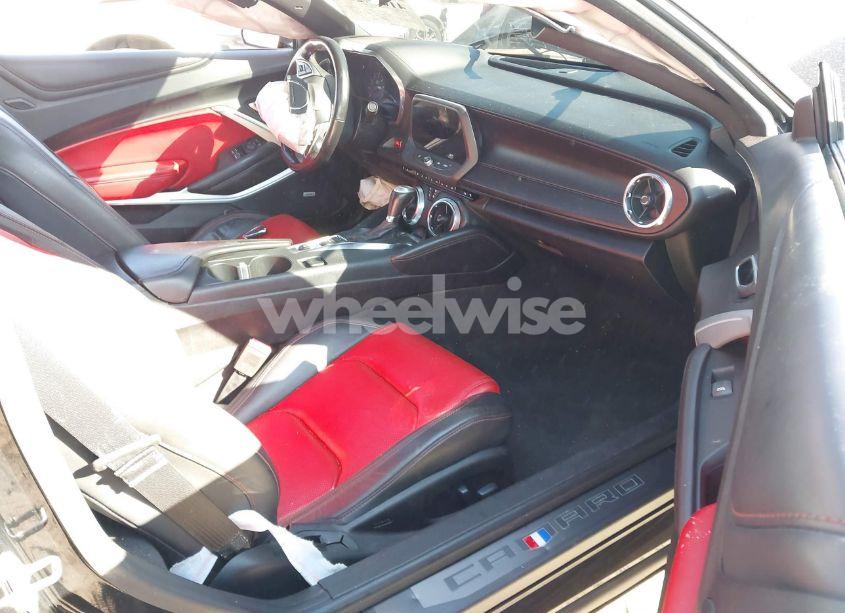 Photo 5 of 2019 Chevrolet Camaro 2SS (VIN 1G1FH1R7XK0141324)