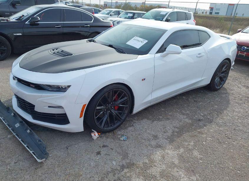 Photo 2 of 2020 Chevrolet Camaro RWD 2SS (VIN 1G1FH1R7XL0107806)