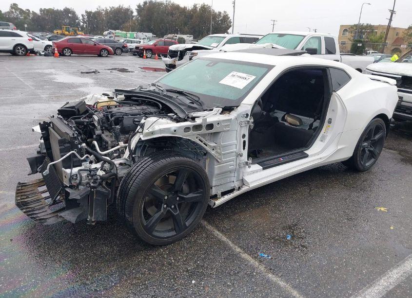 Photo 2 of 2020 Chevrolet Camaro RWD 2SS (VIN 1G1FH1R7XL0127554)