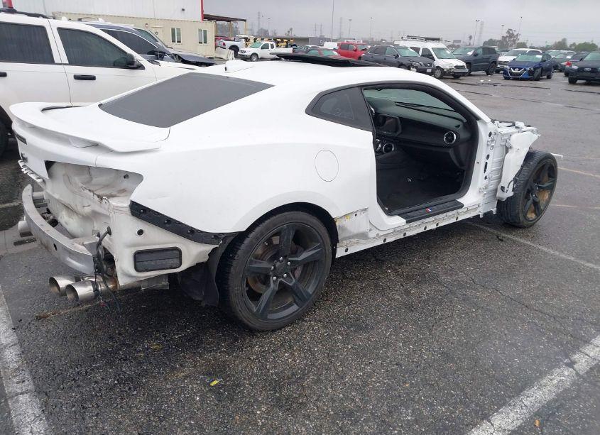 Photo 4 of 2020 Chevrolet Camaro RWD 2SS (VIN 1G1FH1R7XL0127554)