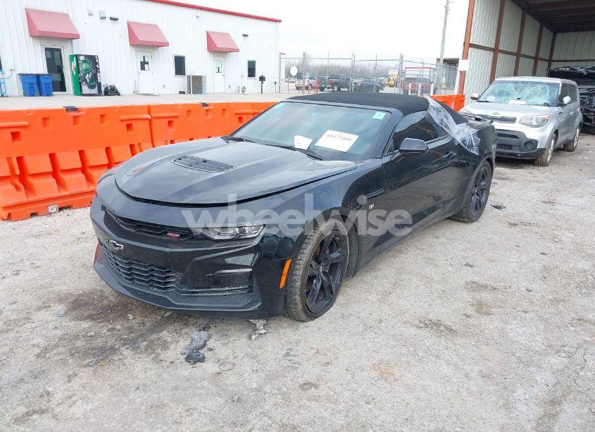 Photo 2 of 2019 Chevrolet Camaro 2SS (VIN 1G1FH3D71K0140601)