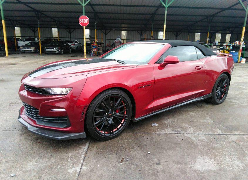 Photo 2 of 2022 Chevrolet Camaro SS (VIN 1G1FH3D71N0104833)