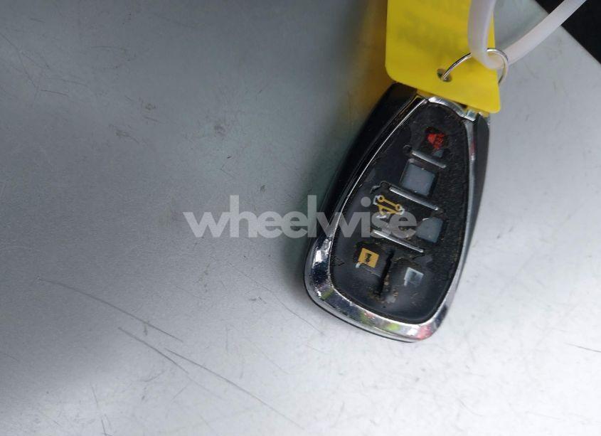 Photo 11 of 2016 Chevrolet Camaro 2SS (VIN 1G1FH3D72G0158192)