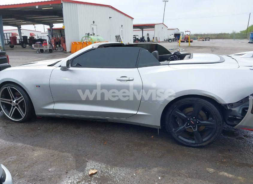 Photo 14 of 2016 Chevrolet Camaro 2SS (VIN 1G1FH3D72G0158192)