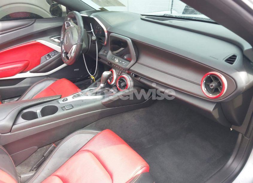 Photo 5 of 2016 Chevrolet Camaro 2SS (VIN 1G1FH3D72G0158192)