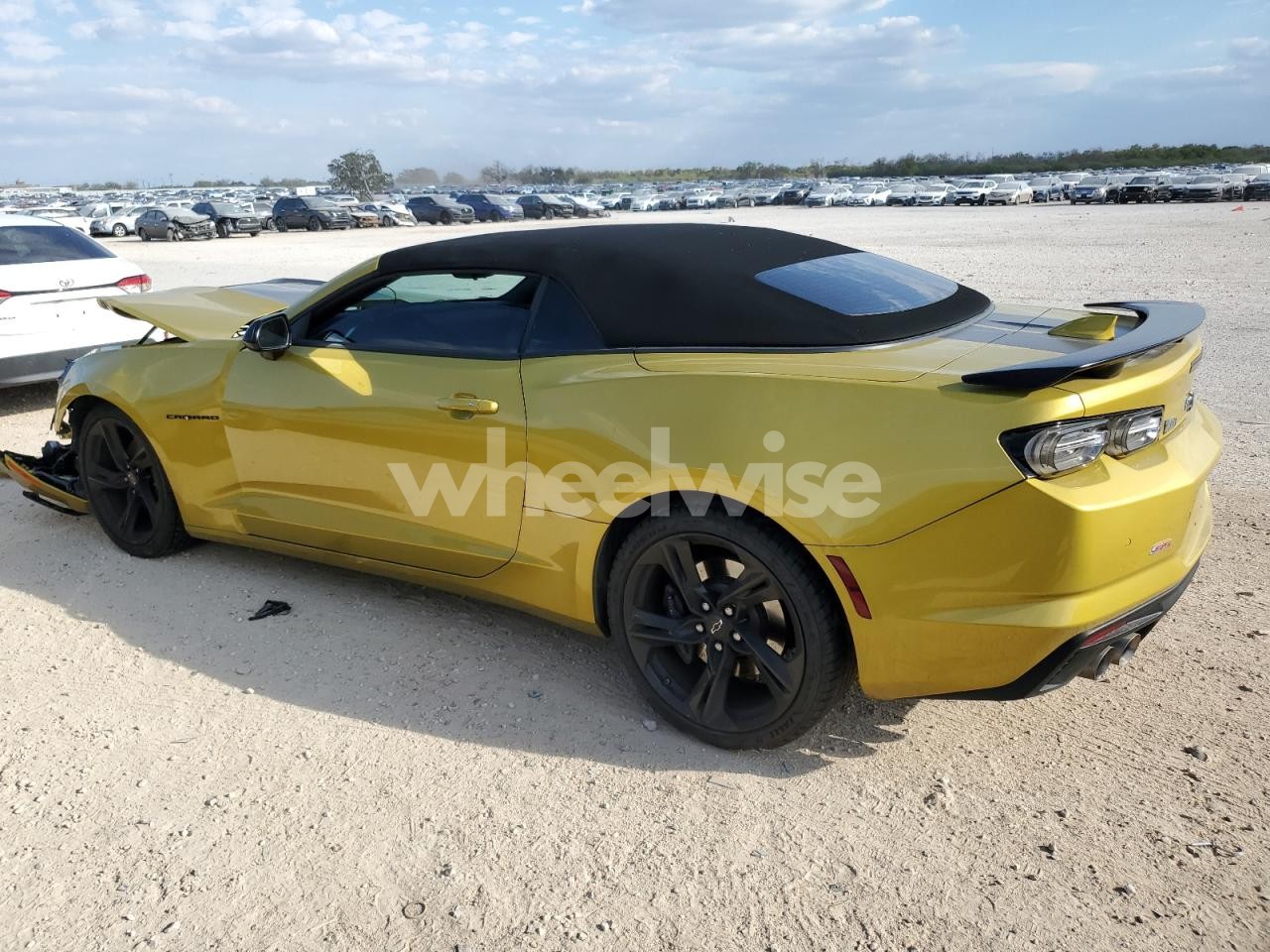 Photo 2 of 2024 CHEVROLET CAMARO SS (VIN 1G1FH3D77R0105796)