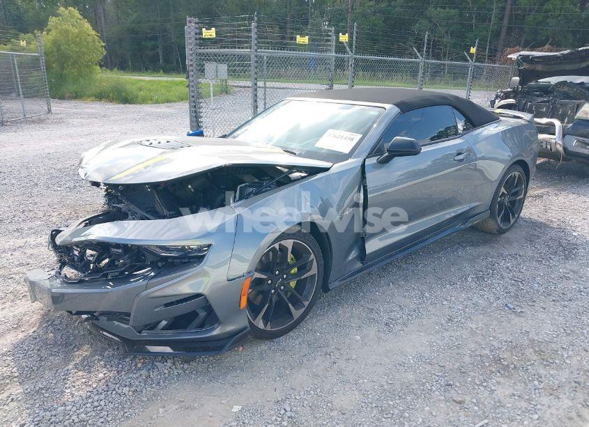 Photo 2 of 2021 Chevrolet Camaro RWD 2SS (VIN 1G1FH3D79M0140803)