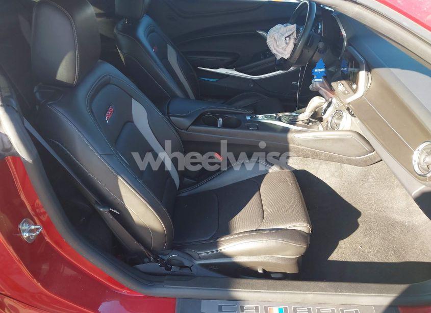 Photo 5 of 2016 Chevrolet Camaro 2SS (VIN 1G1FH3D7XG0174334)