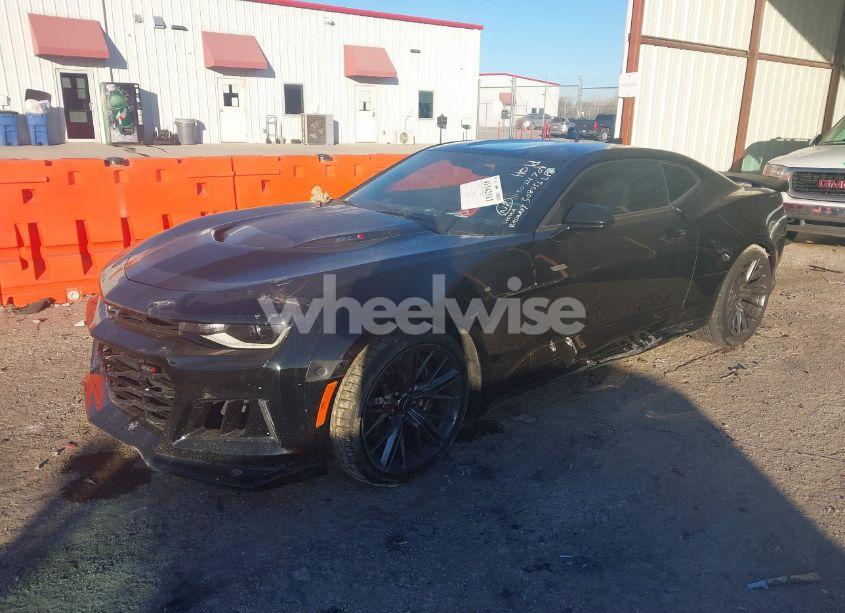 Photo 2 of 2017 Chevrolet Camaro ZL1 (VIN 1G1FJ1R68H0158918)