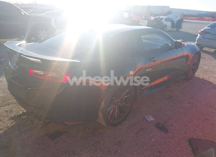 Photo 4 of 2017 Chevrolet Camaro ZL1 (VIN 1G1FJ1R68H0158918)