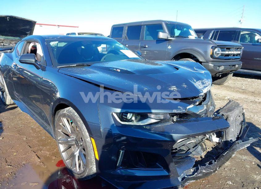 2022 Chevrolet Camaro RWD ZL1 (VIN 1G1FJ1R68N0129821) main photo