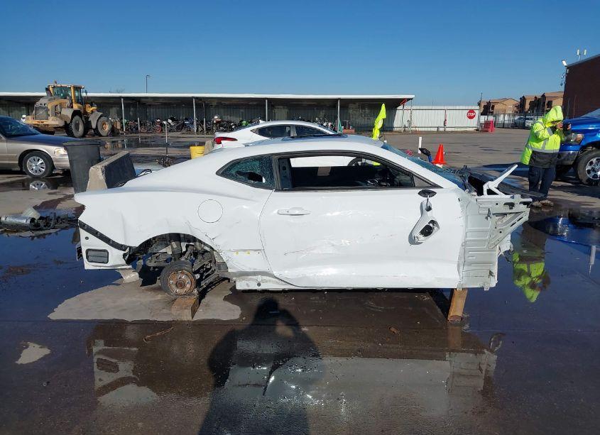 Photo 13 of 2018 Chevrolet Camaro ZL1 (VIN 1G1FJ1R69J0116490)