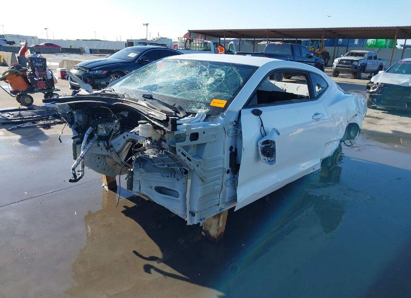 Photo 2 of 2018 Chevrolet Camaro ZL1 (VIN 1G1FJ1R69J0116490)