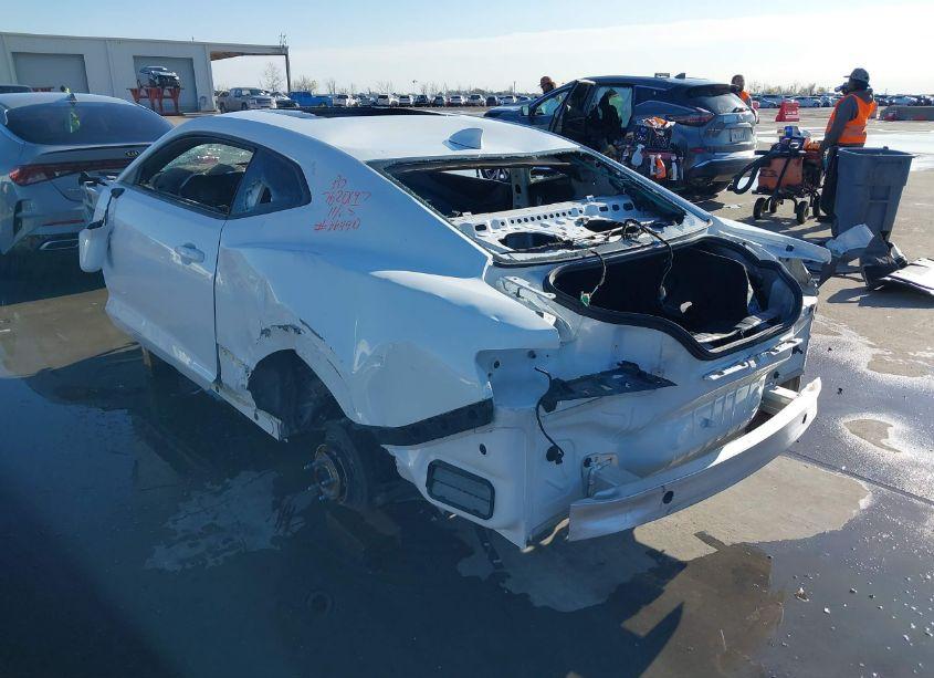 Photo 3 of 2018 Chevrolet Camaro ZL1 (VIN 1G1FJ1R69J0116490)