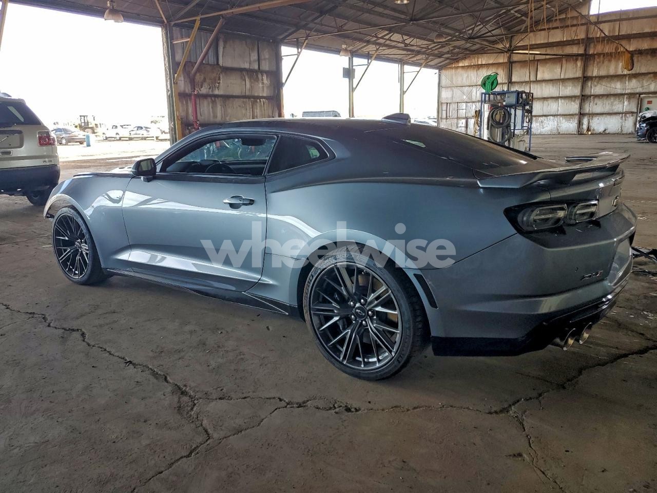 Photo 2 of 2022 CHEVROLET CAMARO ZL1 (VIN 1G1FK1R60N0107132)