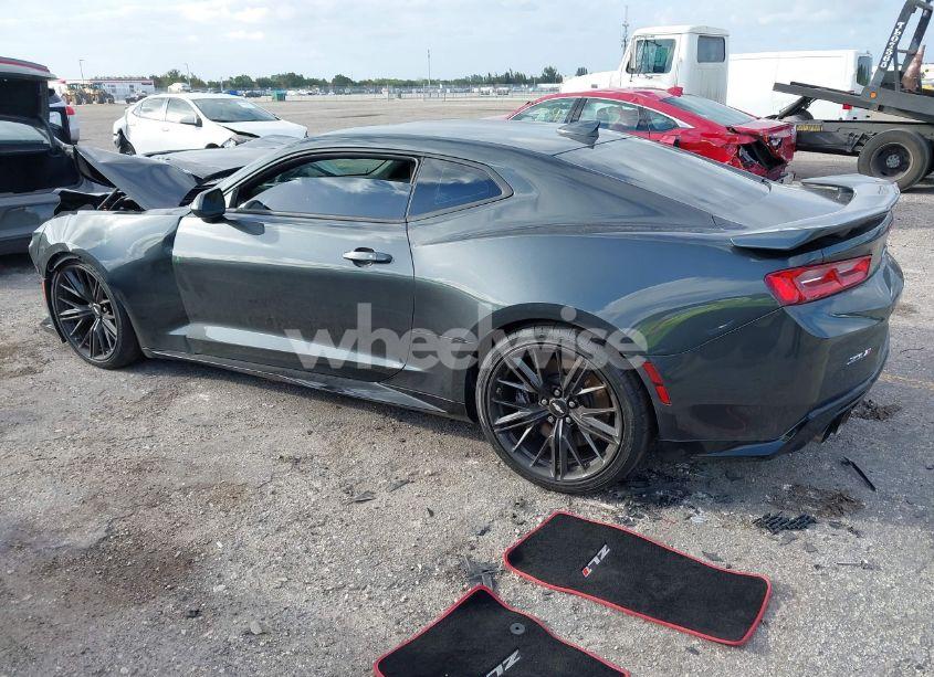 Photo 3 of 2018 Chevrolet Camaro ZL1 (VIN 1G1FK1R63J0156724)