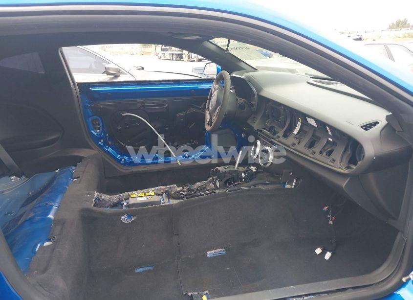 Photo 5 of 2018 Chevrolet Camaro ZL1 (VIN 1G1FK1R64J0115583)