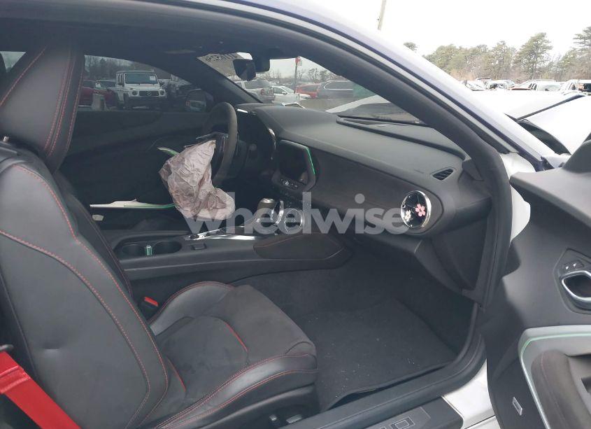 Photo 5 of 2019 Chevrolet Camaro ZL1 (VIN 1G1FK1R68K0144103)