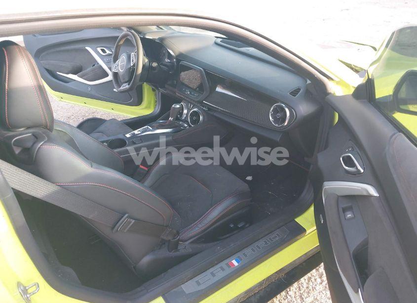 Photo 5 of 2019 Chevrolet Camaro ZL1 (VIN 1G1FK1R6XK0145771)