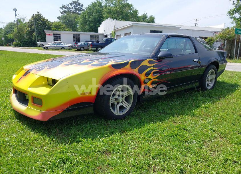 Photo 2 of 1988 Chevrolet Camaro (VIN 1G1FP2183JL119241)