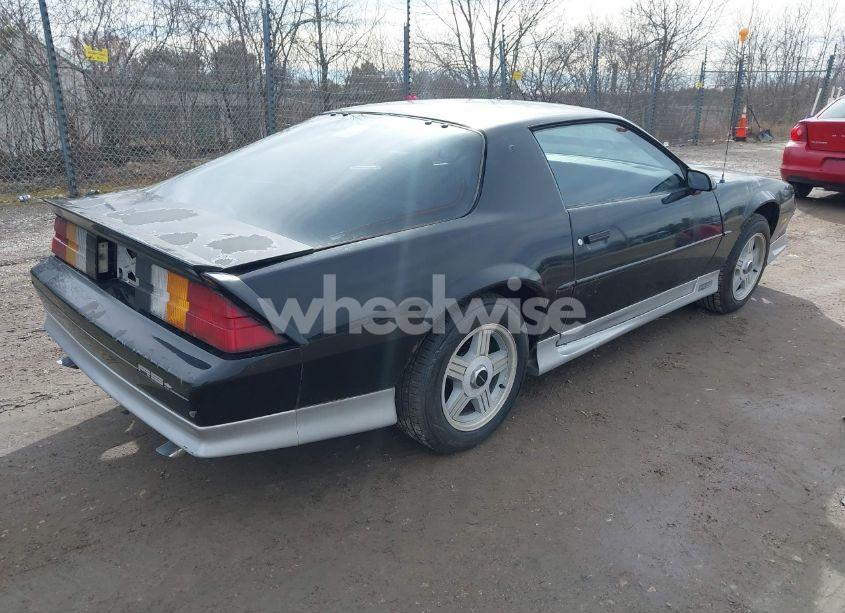 Photo 4 of 1992 Chevrolet Camaro RS (VIN 1G1FP23E1NL143868)