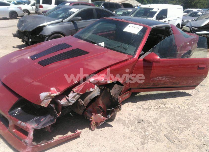 Photo 6 of 1985 Chevrolet Camaro (VIN 1G1FP87F3FN168282)