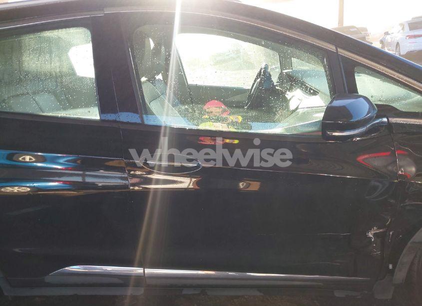 Photo 13 of 2017 Chevrolet Bolt EV PREMIER (VIN 1G1FX6S00H4157398)