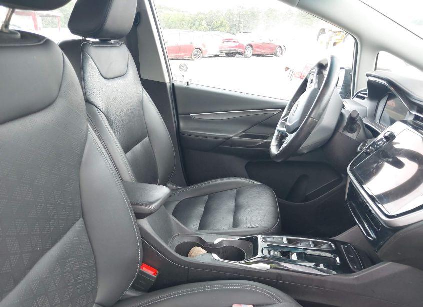Photo 5 of 2023 Chevrolet Bolt EV FWD 2LT (VIN 1G1FX6S00P4136808)
