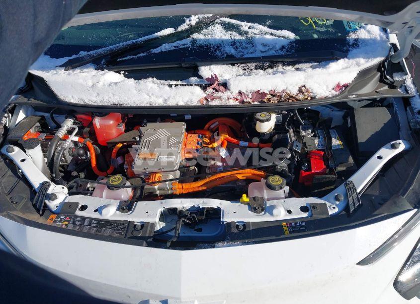Photo 10 of 2022 Chevrolet Bolt EV FWD 2LT (VIN 1G1FX6S01N4100400)