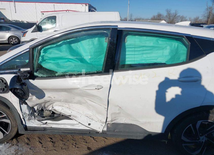 Photo 14 of 2022 Chevrolet Bolt EV FWD 2LT (VIN 1G1FX6S01N4100400)