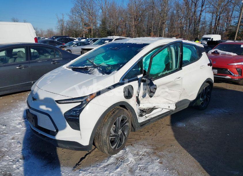 Photo 2 of 2022 Chevrolet Bolt EV FWD 2LT (VIN 1G1FX6S01N4100400)
