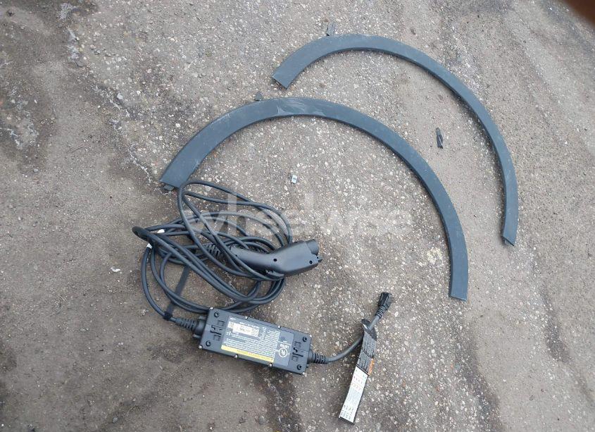 Photo 12 of 2022 Chevrolet Bolt EV FWD 2LT (VIN 1G1FX6S05N4122643)