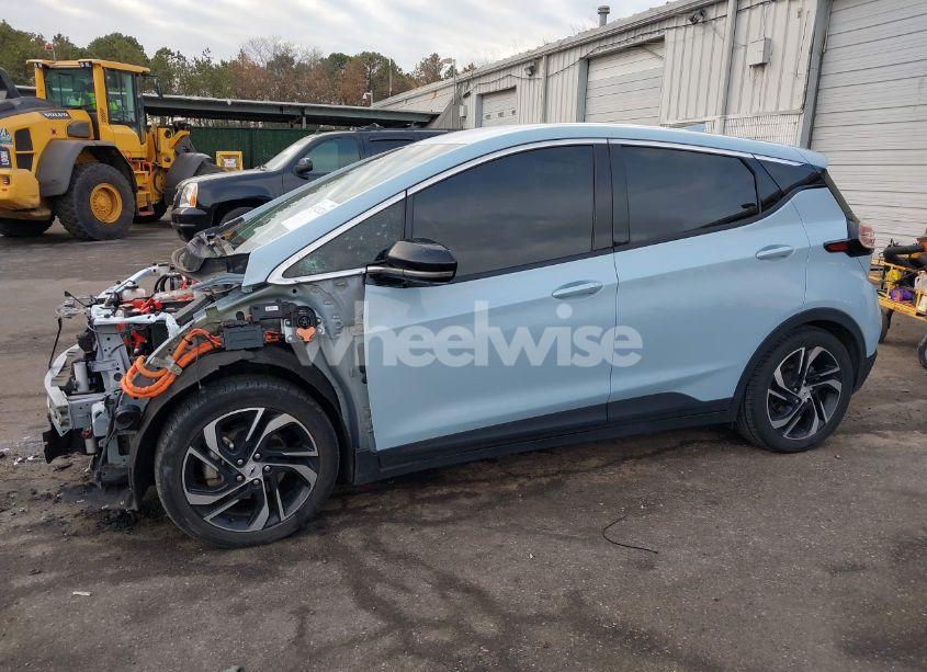 Photo 2 of 2022 Chevrolet Bolt EV FWD 2LT (VIN 1G1FX6S05N4122643)