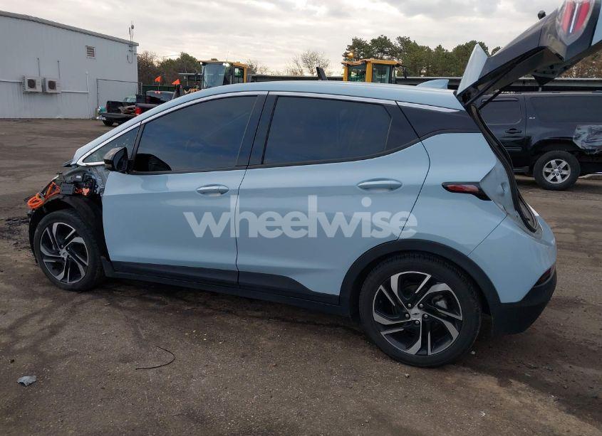 Photo 3 of 2022 Chevrolet Bolt EV FWD 2LT (VIN 1G1FX6S05N4122643)