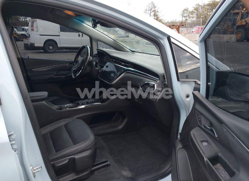 Photo 5 of 2022 Chevrolet Bolt EV FWD 2LT (VIN 1G1FX6S05N4122643)