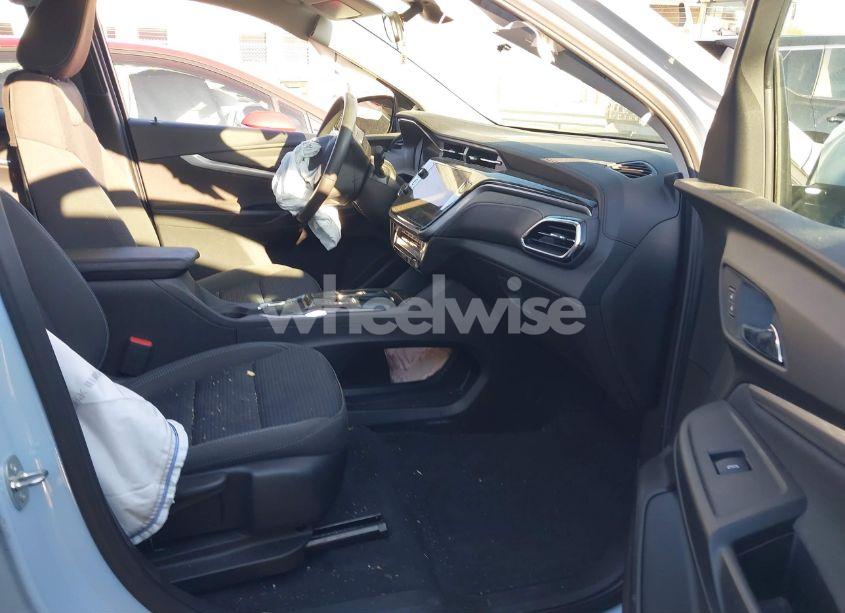 Photo 5 of 2023 Chevrolet Bolt EUV FWD LT (VIN 1G1FY6S00P4143318)